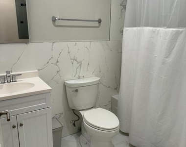 2009 Benning Road Ne - Photo Thumbnail 4