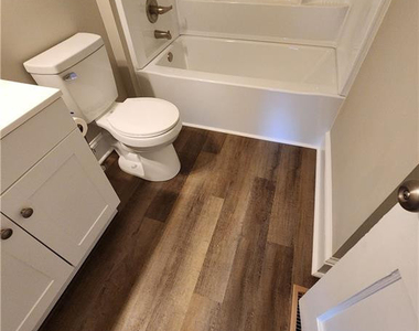 113 Mullins Avenue - Photo Thumbnail 11