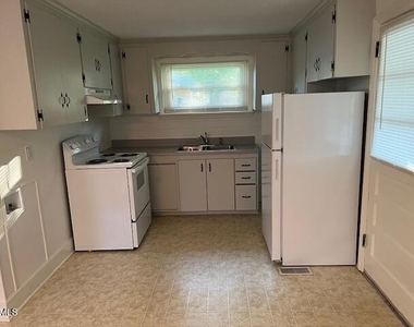 603 Maple Avenue - Photo Thumbnail 4