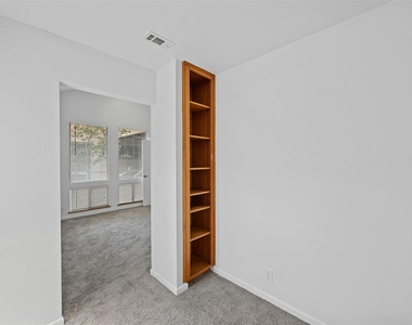 1735 Spyglass Dr - Photo Thumbnail 15