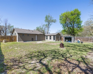 823 Hickory St - Photo Thumbnail 19