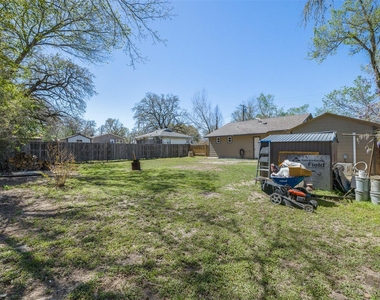 823 Hickory St - Photo Thumbnail 18