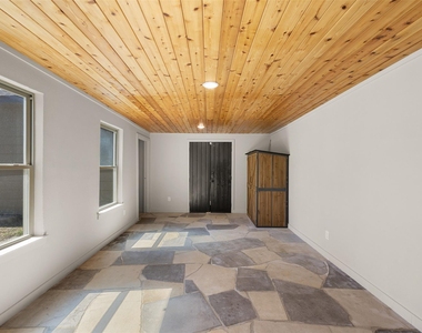 823 Hickory St - Photo Thumbnail 14