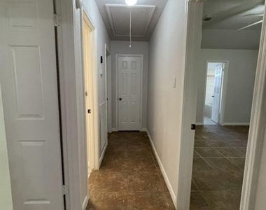5001 Blue Bluff Rd - Photo Thumbnail 9