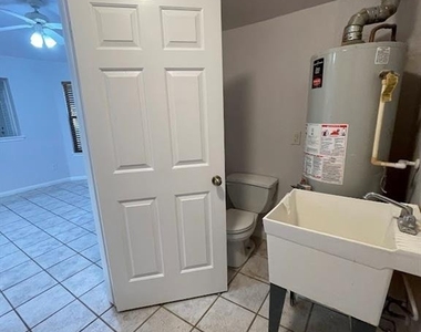5001 Blue Bluff Rd - Photo Thumbnail 8
