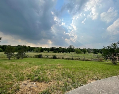 5001 Blue Bluff Rd - Photo Thumbnail 18