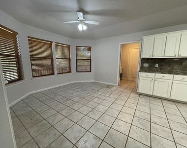 5001 Blue Bluff Rd - Photo Thumbnail 4