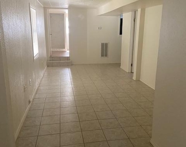 417 S Commerce St - Photo Thumbnail 2