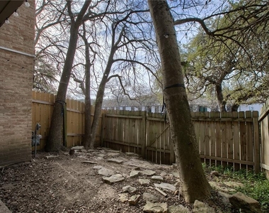 620 S 1st St - Photo Thumbnail 16