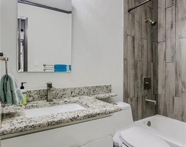 620 S 1st St - Photo Thumbnail 10