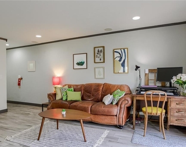 620 S 1st St - Photo Thumbnail 4