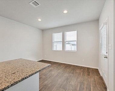 116 Honeybee Ln - Photo Thumbnail 32