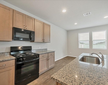 116 Honeybee Ln - Photo Thumbnail 12