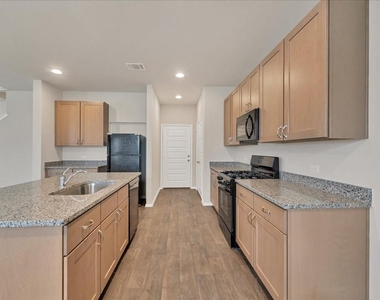 116 Honeybee Ln - Photo Thumbnail 16