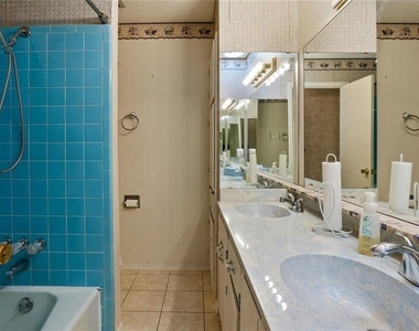 813 S Guadalupe St - Photo Thumbnail 22