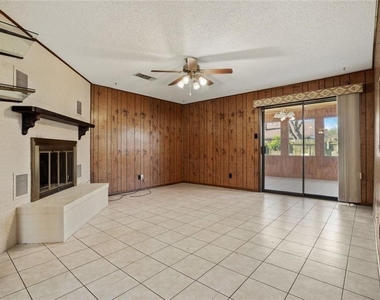813 S Guadalupe St - Photo Thumbnail 7