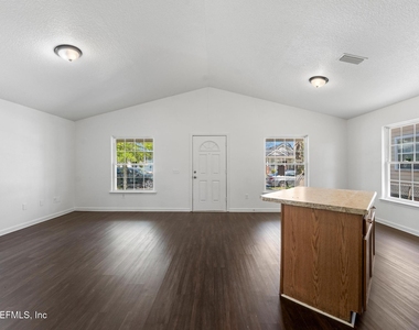 1470 Windle Street - Photo Thumbnail 7