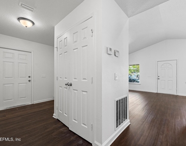 1470 Windle Street - Photo Thumbnail 10