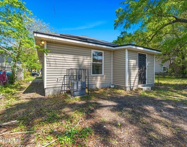 1470 Windle Street - Photo Thumbnail 17