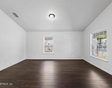 1470 Windle Street - Photo Thumbnail 8