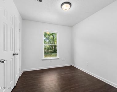 1470 Windle Street - Photo Thumbnail 11