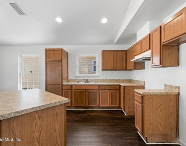 1470 Windle Street - Photo Thumbnail 6