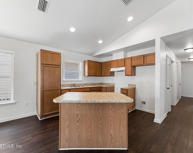 1470 Windle Street - Photo Thumbnail 4