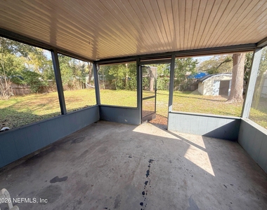 7609 Tacony Drive - Photo Thumbnail 16