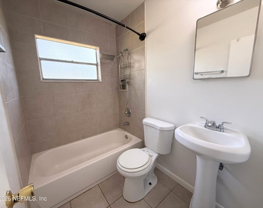 7609 Tacony Drive - Photo Thumbnail 14