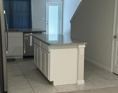 5984 Creekside Crossing Drive - Photo Thumbnail 3