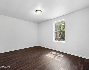 3250 Soutel Drive - Photo Thumbnail 10