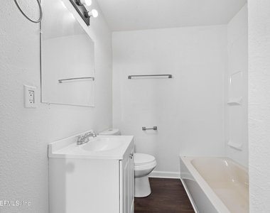 3250 Soutel Drive - Photo Thumbnail 11
