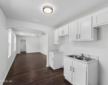3250 Soutel Drive - Photo Thumbnail 7
