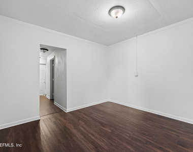 3250 Soutel Drive - Photo Thumbnail 8