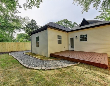 663 Bryan Street - Photo Thumbnail 11