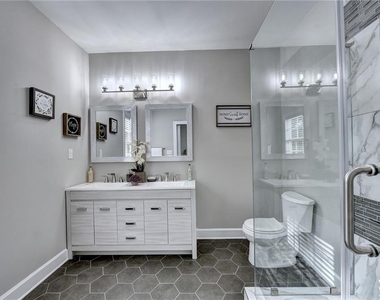 663 Bryan Street - Photo Thumbnail 8