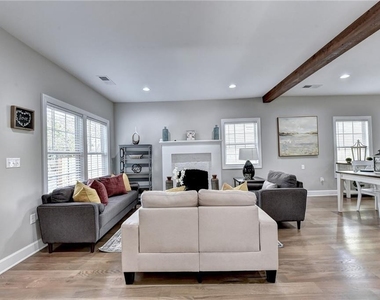 663 Bryan Street - Photo Thumbnail 2