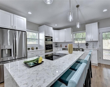 663 Bryan Street - Photo Thumbnail 6