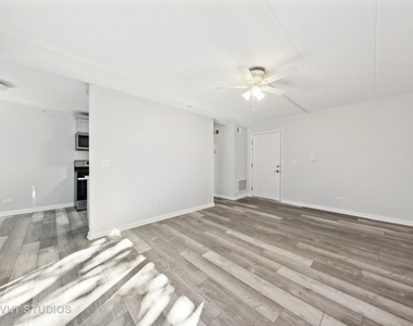 515 N Cass Avenue - Photo Thumbnail 3