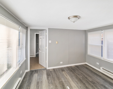 17306 Holmes Avenue - Photo Thumbnail 5