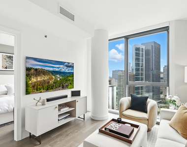 211 N Harbor Drive - Photo Thumbnail 8