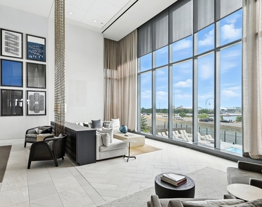 211 N Harbor Drive - Photo Thumbnail 24