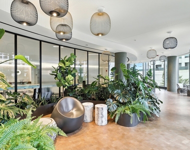 211 N Harbor Drive - Photo Thumbnail 22