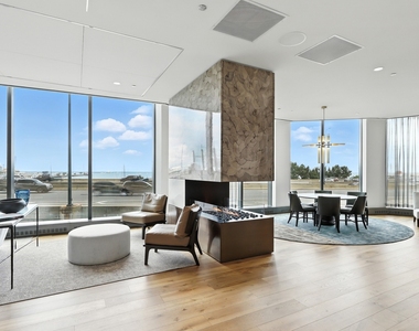 211 N Harbor Drive - Photo Thumbnail 15