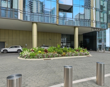 211 N Harbor Drive - Photo Thumbnail 14
