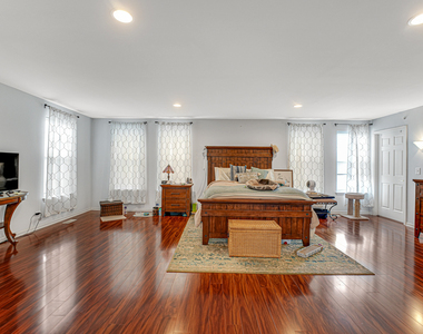 8217 Lincoln Avenue - Photo Thumbnail 24