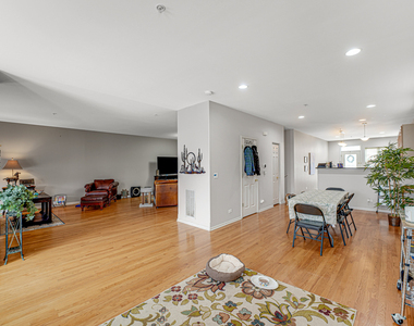 8217 Lincoln Avenue - Photo Thumbnail 16