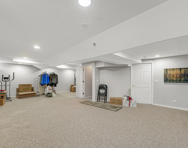 8217 Lincoln Avenue - Photo Thumbnail 14