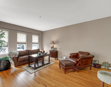 8217 Lincoln Avenue - Photo Thumbnail 4