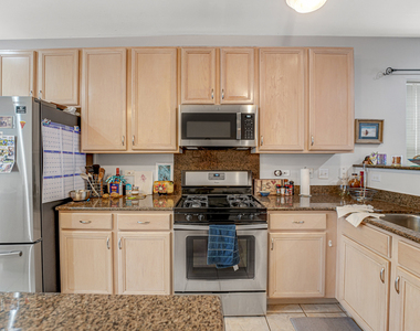 8217 Lincoln Avenue - Photo Thumbnail 12